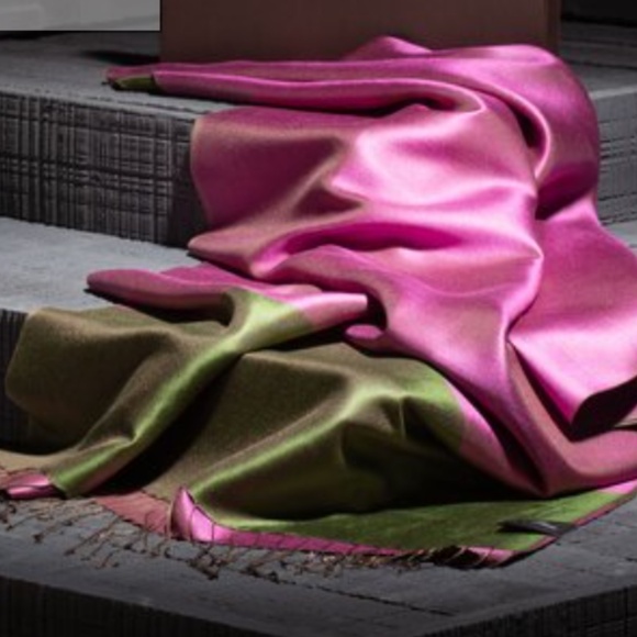 Unique Beautiful Lilac/Sage Silk Scarf - 80" x 24" - NEW in Bag. - Picture 9 of 9